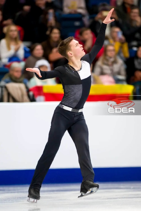 Ice Gallery Skates U.S.
